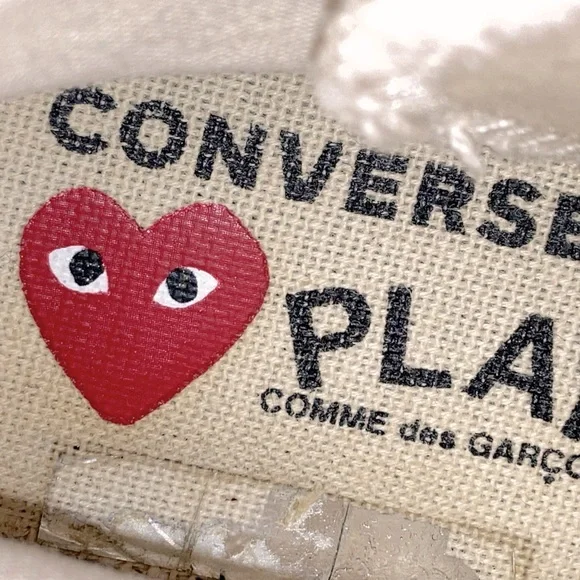 Comme De Garçon PLAY X Converse Hightop sneakers. - Picture 10 of 11